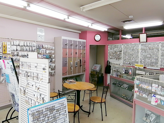 カギの救急車松戸店合鍵作製はこちらでお待ちいただけます